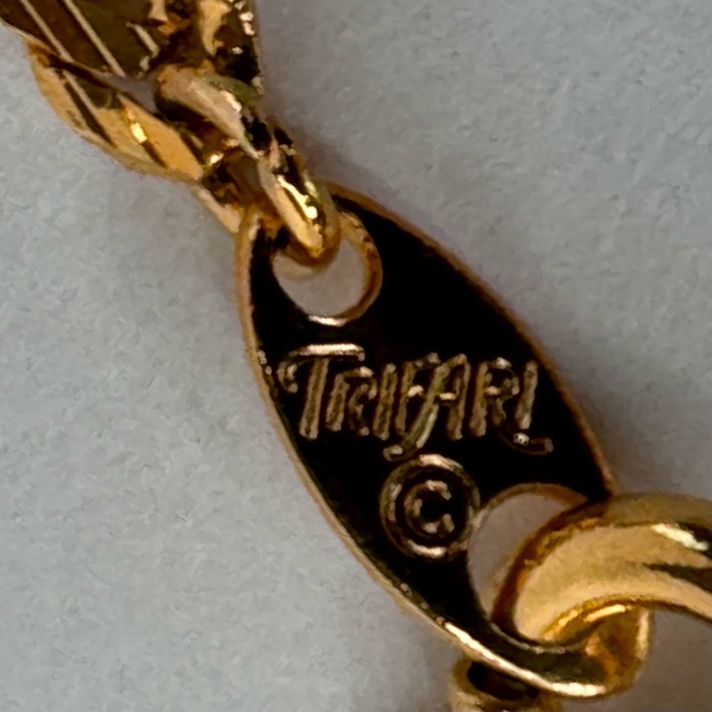 Trifari@ Necklace Gold Flat Snake 24” Style #8060 Flat Herringbone Chain NWT - Picture 11 of 14
